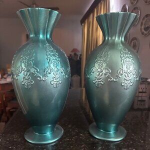 Set of vases